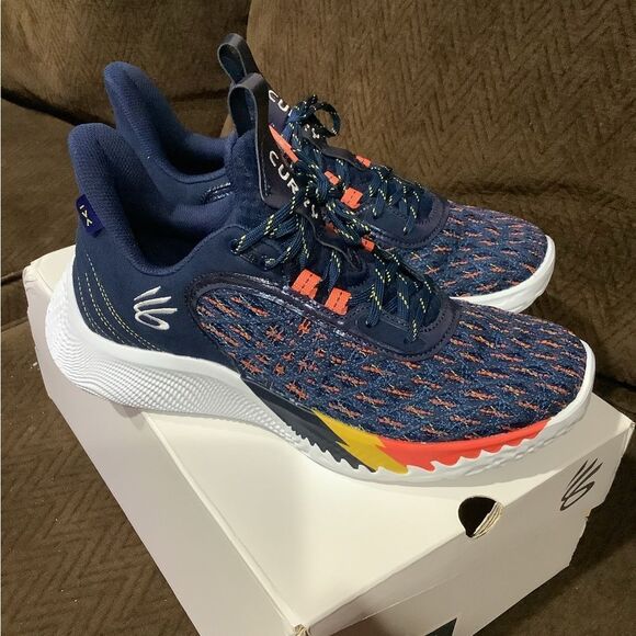************BRAND NEW Curry 9’s************** main image 8